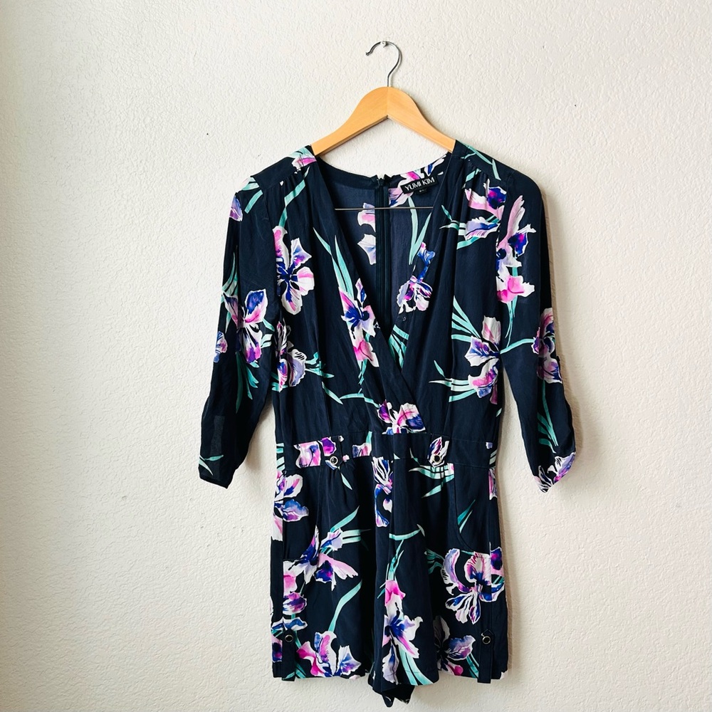Yumi Kim Navy 100% Silk Navy Floral Romper Size Small